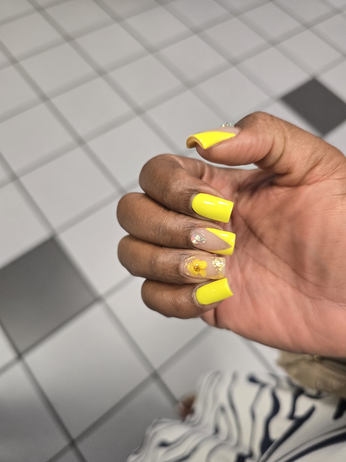 Topline Nails
