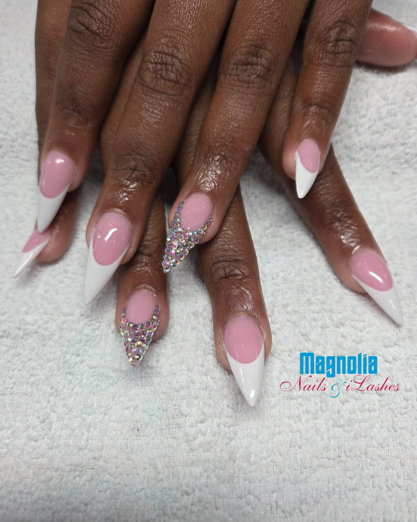 Magnolia Nails & ilashes