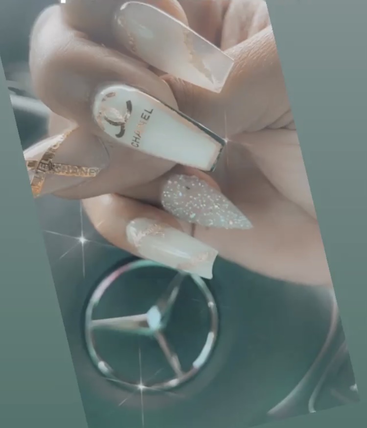 The K nail art